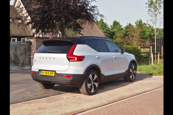 Volvo XC40 Recharge P8 AWD R-Design | Panoramadak | 360 Camera | Apple Carplay | Harman Kardon | Trekhaak |