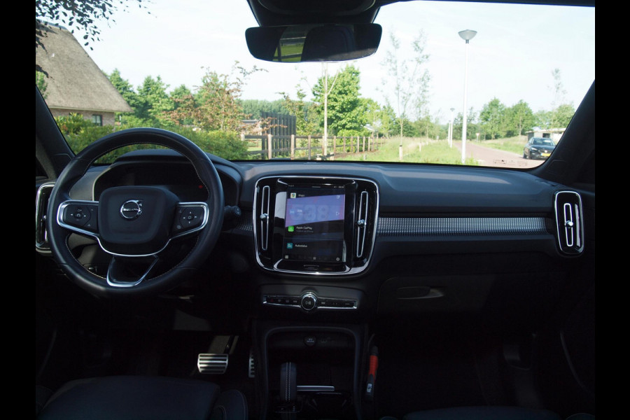 Volvo XC40 Recharge P8 AWD R-Design | Panoramadak | 360 Camera | Apple Carplay | Harman Kardon | Trekhaak |