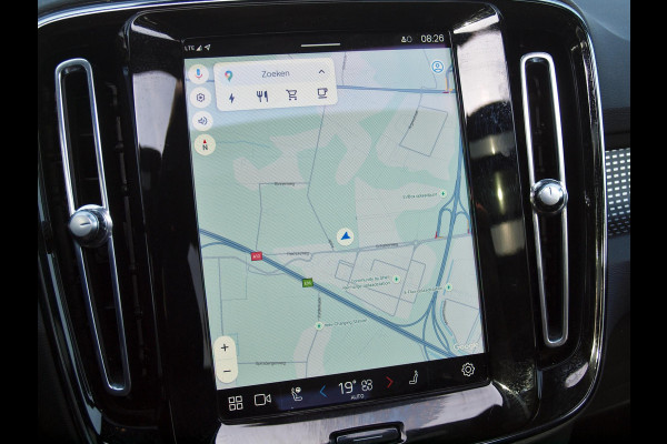 Volvo XC40 Recharge P8 AWD R-Design | Panoramadak | 360 Camera | Apple Carplay | Harman Kardon | Trekhaak |
