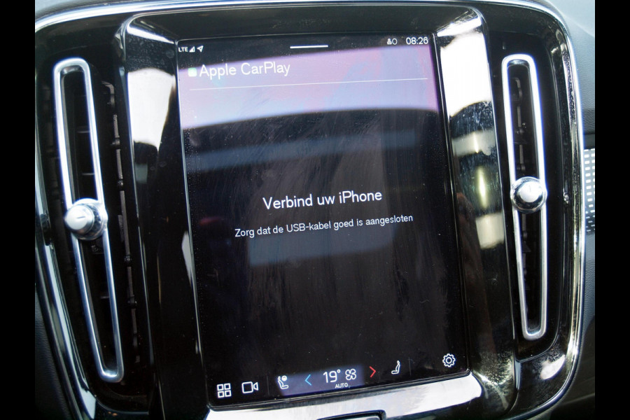 Volvo XC40 Recharge P8 AWD R-Design | Panoramadak | 360 Camera | Apple Carplay | Harman Kardon | Trekhaak |