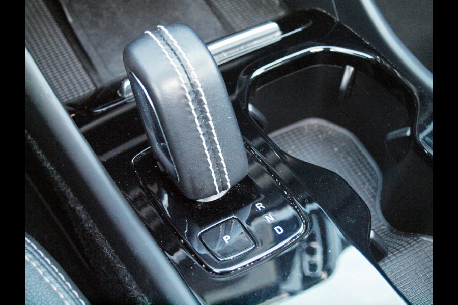 Volvo XC40 Recharge P8 AWD R-Design | Panoramadak | 360 Camera | Apple Carplay | Harman Kardon | Trekhaak |