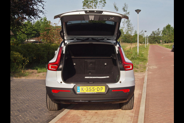 Volvo XC40 Recharge P8 AWD R-Design | Panoramadak | 360 Camera | Apple Carplay | Harman Kardon | Trekhaak |