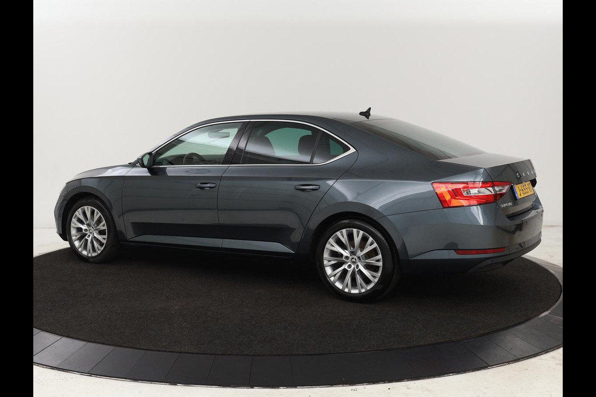 Škoda Superb 1.4 TSI iV Business Edition Plus | Camera | Adaptive cruise | Memory seats | Carplay | Stoelverwarming| Navigatie | Alcantara | Keyless Škoda Superb 1.4 TSI iV Business Edition Plus | Camera | Adaptive cruise | Memory seats | Carplay | Stoelverwarming| Navigatie | Alcantara | Keyless