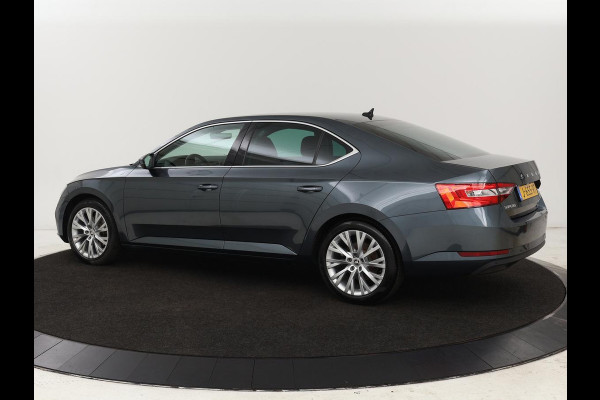 Škoda Superb 1.4 TSI iV Business Edition Plus | Camera | Adaptive cruise | Memory seats | Carplay | Stoelverwarming| Navigatie | Alcantara | Keyless