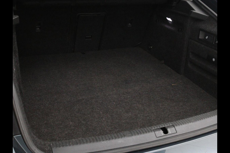 Škoda Superb 1.4 TSI iV Business Edition Plus | Camera | Adaptive cruise | Memory seats | Carplay | Stoelverwarming| Navigatie | Alcantara | Keyless