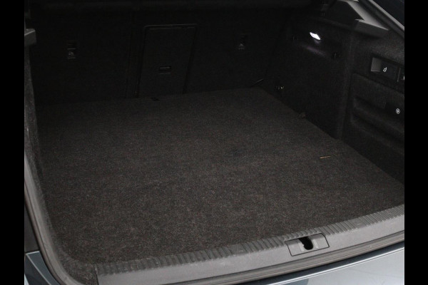 Škoda Superb 1.4 TSI iV Business Edition Plus | Camera | Adaptive cruise | Memory seats | Carplay | Stoelverwarming| Navigatie | Alcantara | Keyless