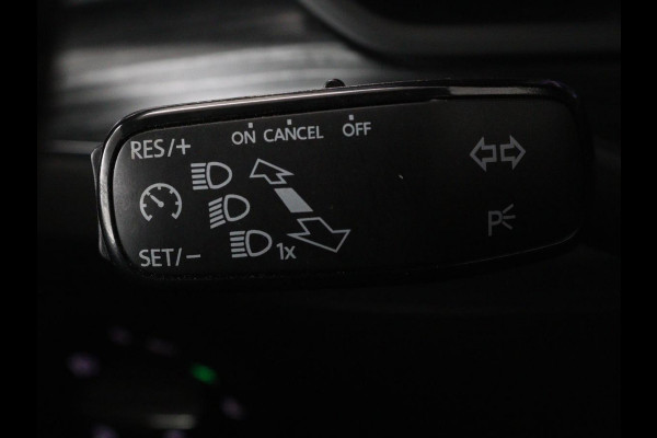 Škoda Superb 1.4 TSI iV Business Edition Plus | Camera | Adaptive cruise | Memory seats | Carplay | Stoelverwarming| Navigatie | Alcantara | Keyless