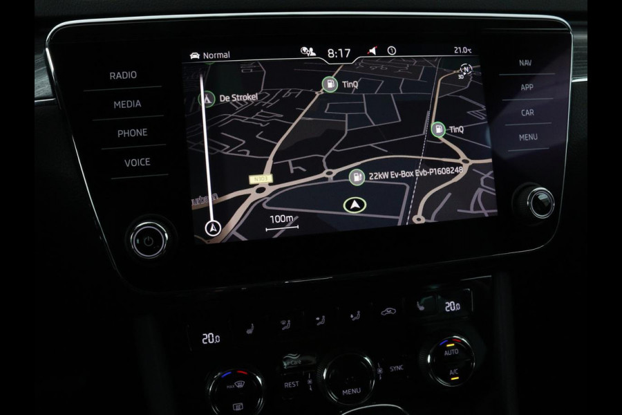 Škoda Superb 1.4 TSI iV Business Edition Plus | Camera | Adaptive cruise | Memory seats | Carplay | Stoelverwarming| Navigatie | Alcantara | Keyless