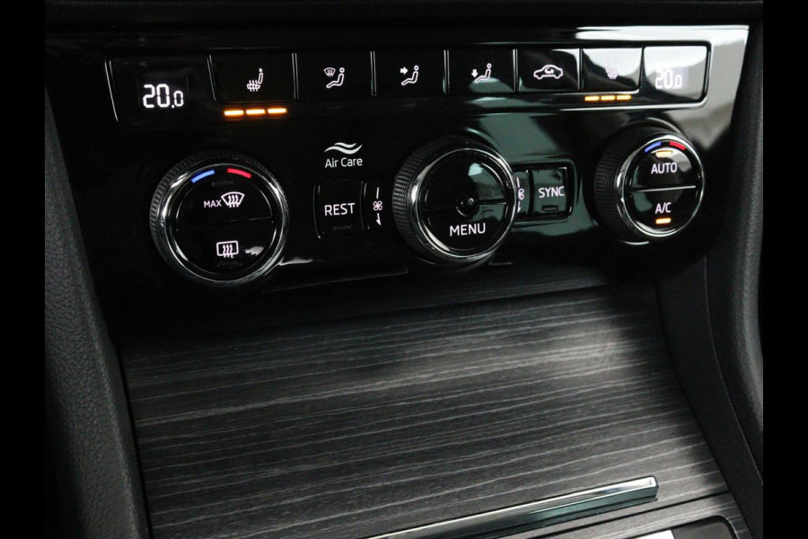 Škoda Superb 1.4 TSI iV Business Edition Plus | Camera | Adaptive cruise | Memory seats | Carplay | Stoelverwarming| Navigatie | Alcantara | Keyless