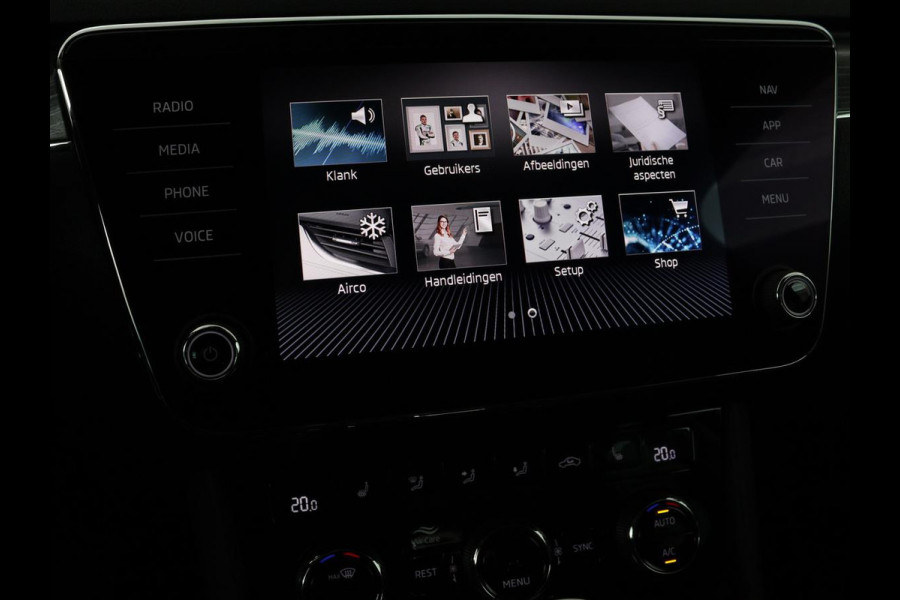 Škoda Superb 1.4 TSI iV Business Edition Plus | Camera | Adaptive cruise | Memory seats | Carplay | Stoelverwarming| Navigatie | Alcantara | Keyless