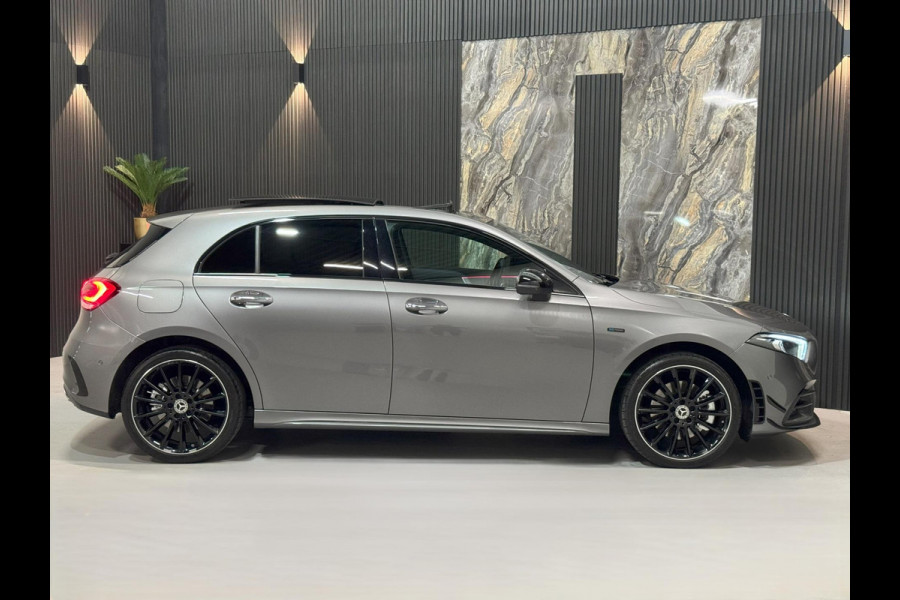Mercedes-Benz A-Klasse 250e AMG Launch Edit|PANO|SFEER|A35 Pack|Memory