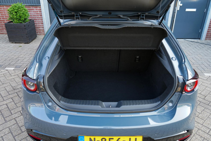 Mazda 3 2.0 e-SkyActiv-G M Hybrid 150 Sportive | Adaptive Cruise | Carplay | Head up | Keyless | Stoel/stuur verwarming | Camera