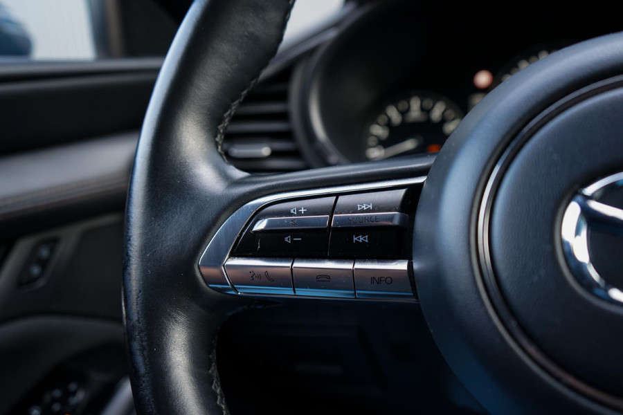 Mazda 3 2.0 e-SkyActiv-G M Hybrid 150 Sportive | Adaptive Cruise | Carplay | Head up | Keyless | Stoel/stuur verwarming | Camera
