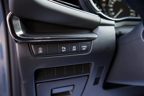 Mazda 3 2.0 e-SkyActiv-G M Hybrid 150 Sportive | Adaptive Cruise | Carplay | Head up | Keyless | Stoel/stuur verwarming | Camera