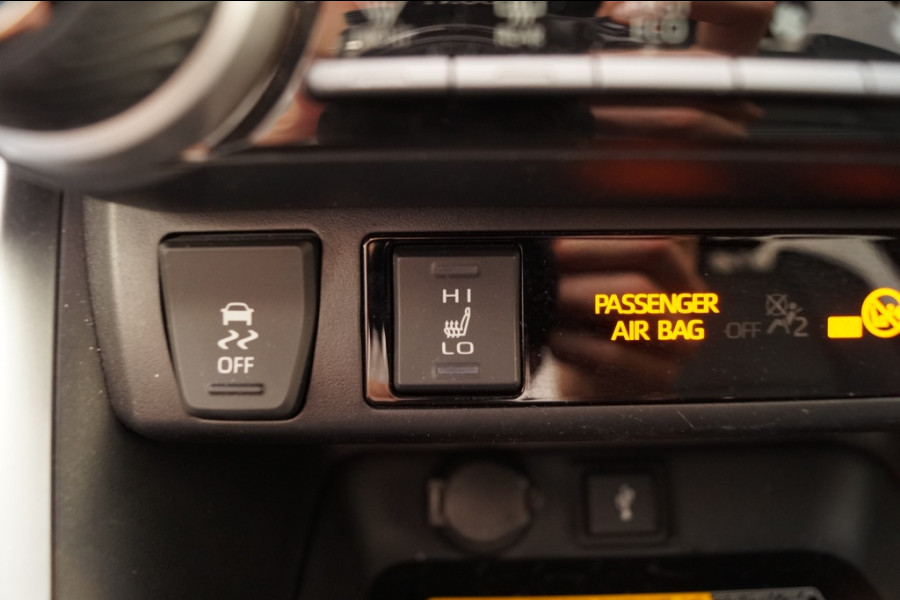 Toyota RAV4 2.5 Hybrid Black Edition -PANO-ECC-LED-TREKHAAK-