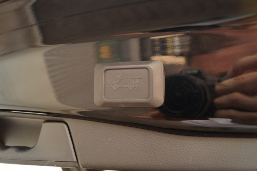 Toyota RAV4 2.5 Hybrid Black Edition -PANO-ECC-LED-TREKHAAK-