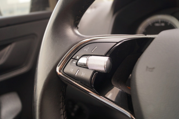 Škoda Karoq 1.5 TSI 150pk DSG Business Edition -NAVI-ECC-PDC-