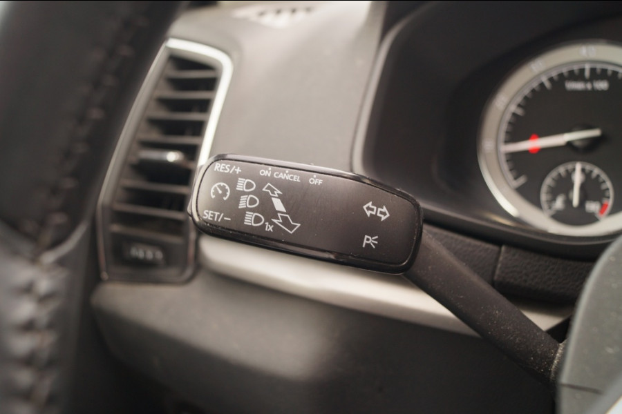 Škoda Karoq 1.5 TSI 150pk DSG Business Edition -NAVI-ECC-PDC-