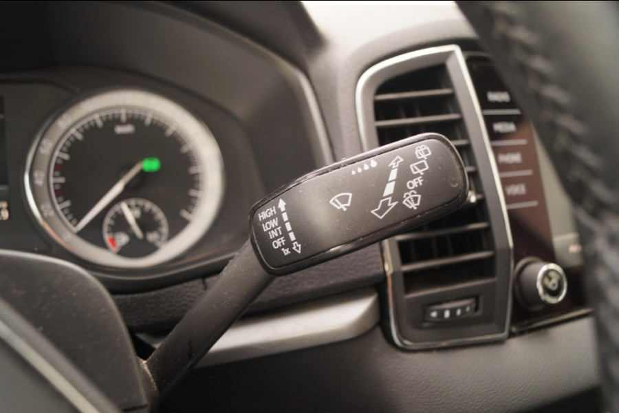 Škoda Karoq 1.5 TSI 150pk DSG Business Edition -NAVI-ECC-PDC-
