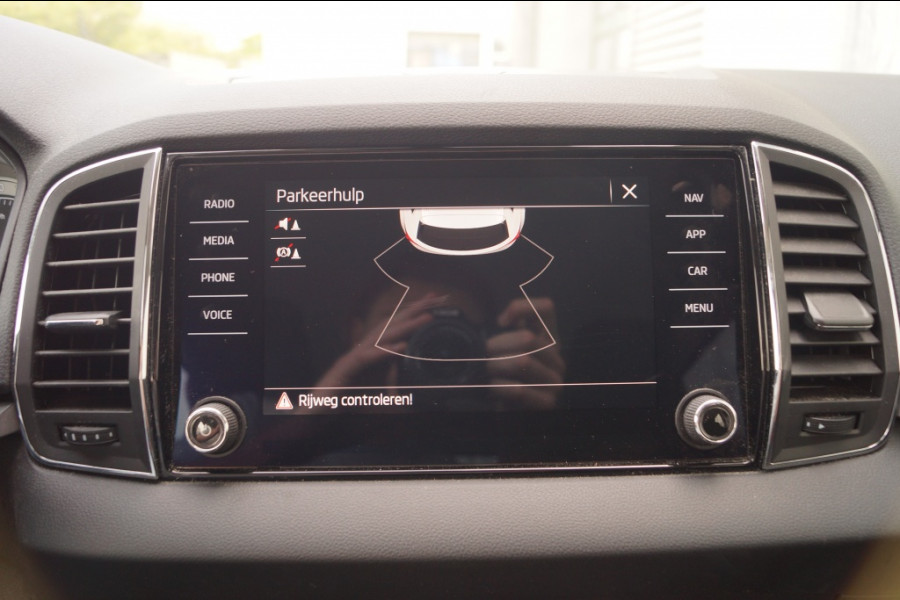 Škoda Karoq 1.5 TSI 150pk DSG Business Edition -NAVI-ECC-PDC-