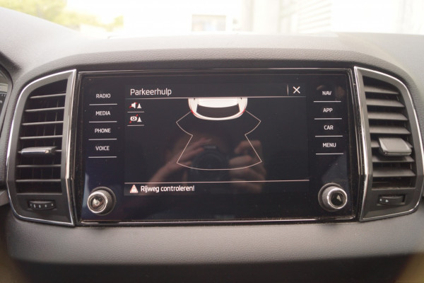 Škoda Karoq 1.5 TSI 150pk DSG Business Edition -NAVI-ECC-PDC-