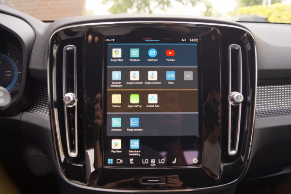 Volvo XC40 Recharge P8 AWD 78kWh 408pk R-Design -NAVI-ECC-