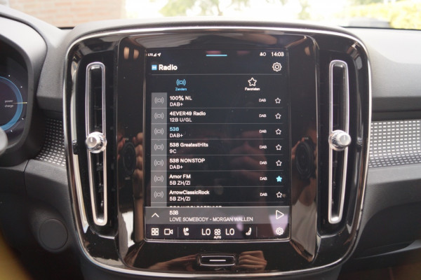 Volvo XC40 Recharge P8 AWD 78kWh 408pk R-Design -NAVI-ECC-