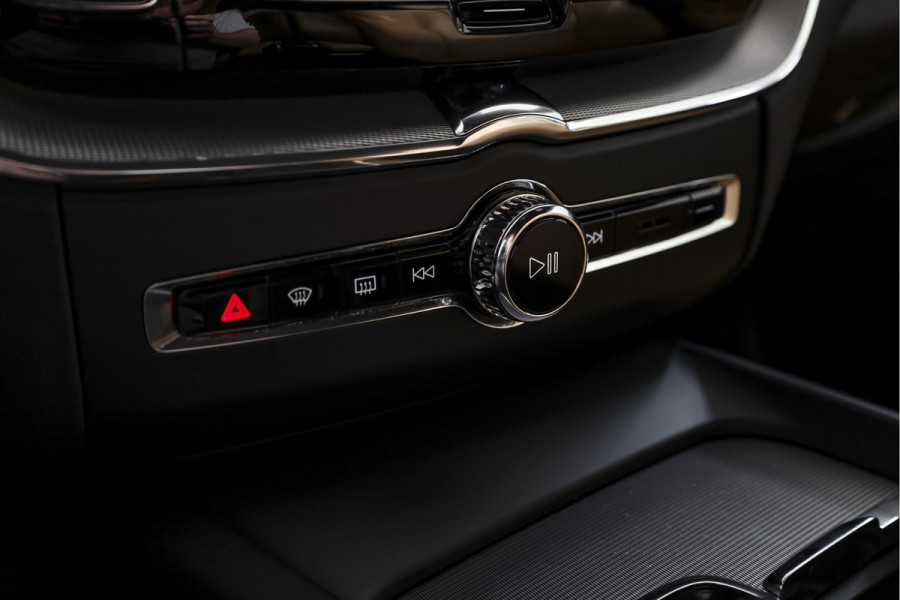Volvo XC60 2.0 T4 Inscription 190 PK - Automaat | Dig. Cockpit | Elek. Trekhaak | Adapt. Cruise | Memory | Stoel-+Stuurverw. | PDC | Camera | NAV | ECC | Elek. Klep | LM 19" |