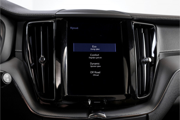 Volvo XC60 2.0 T4 Inscription 190 PK - Automaat | Dig. Cockpit | Elek. Trekhaak | Adapt. Cruise | Memory | Stoel-+Stuurverw. | PDC | Camera | NAV | ECC | Elek. Klep | LM 19" |