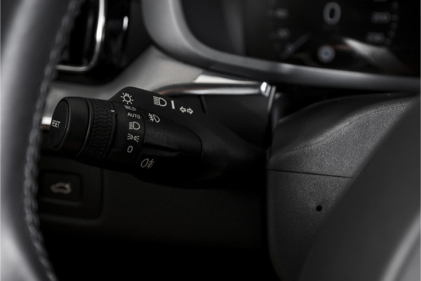 Volvo XC60 2.0 T4 Inscription 190 PK - Automaat | Dig. Cockpit | Elek. Trekhaak | Adapt. Cruise | Memory | Stoel-+Stuurverw. | PDC | Camera | NAV | ECC | Elek. Klep | LM 19" |