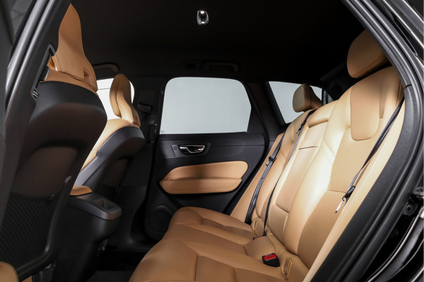 Volvo XC60 2.0 T4 Inscription 190 PK - Automaat | Dig. Cockpit | Elek. Trekhaak | Adapt. Cruise | Memory | Stoel-+Stuurverw. | PDC | Camera | NAV | ECC | Elek. Klep | LM 19" |