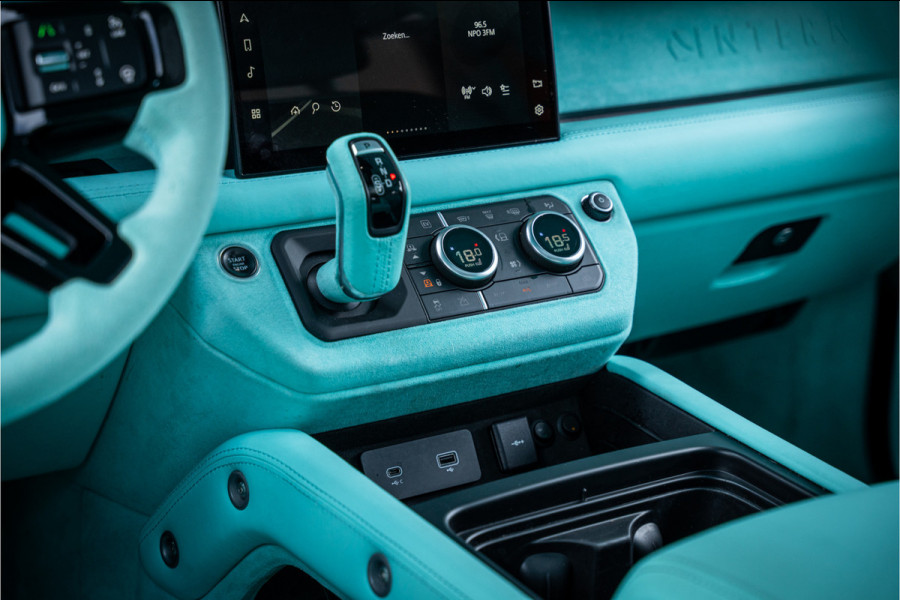 Land Rover Defender 110 2.0 P400e 110 X - Urban | Panorama | Luchtvering | Meridian | Elek. Trekhaak