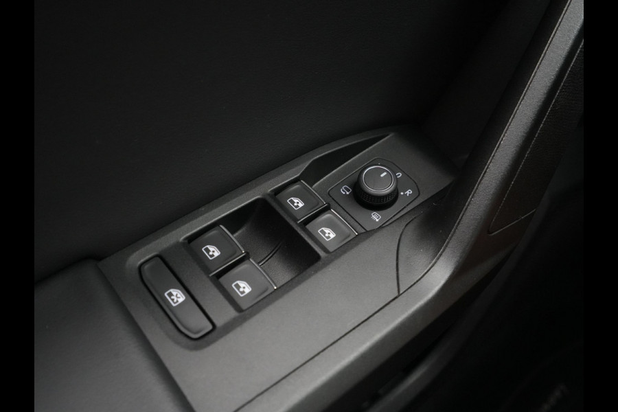 Seat Leon 1.4 TSI eHybrid PHEV 204pk FR Navigatie Camera Acc Led Carplay Sideassist Stoelverwarming 321