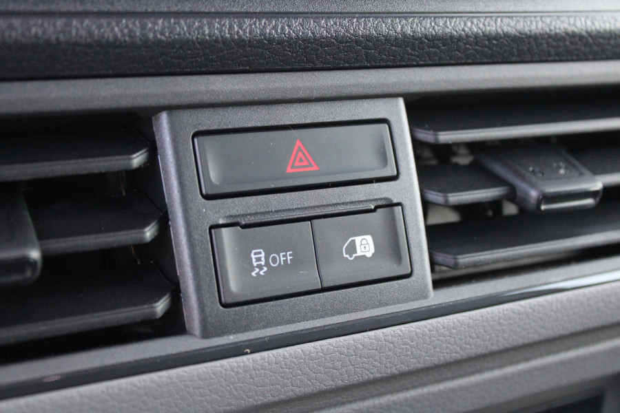Volkswagen Crafter 35 2.0 TDI L3H2 177pk - Facelift - Navigatie - LED - Geveerde stoel - Virtual cockpit - Camera - Verwarmd stuur - Stoelverwarmin