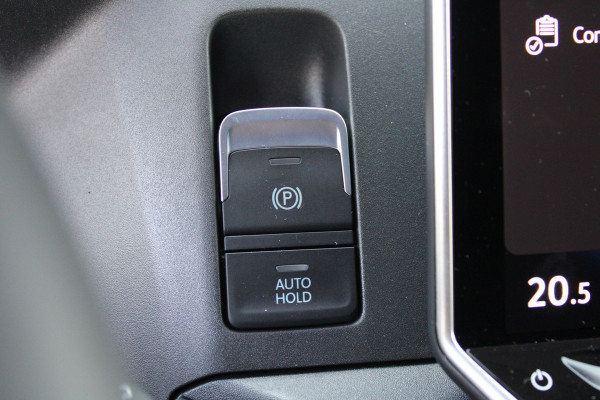 Volkswagen Crafter 35 2.0 TDI L3H2 177pk - Facelift - Navigatie - LED - Geveerde stoel - Virtual cockpit - Camera - Verwarmd stuur - Stoelverwarmin