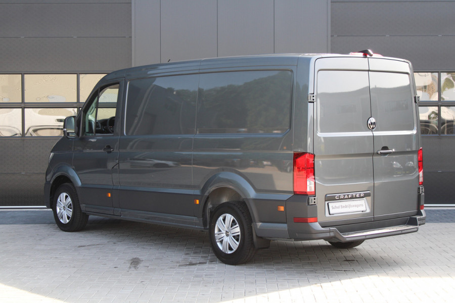 Volkswagen Crafter 35 2.0 TDI L3H2 177pk - Facelift - Navigatie - LED - Geveerde stoel - Virtual cockpit - Camera - Verwarmd stuur - Stoelverwarmin