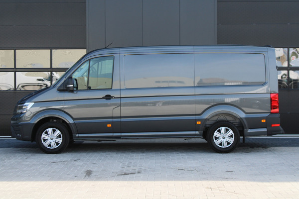Volkswagen Crafter 35 2.0 TDI L3H2 177pk - Facelift - Navigatie - LED - Geveerde stoel - Virtual cockpit - Camera - Verwarmd stuur - Stoelverwarmin