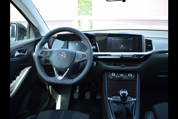 Opel Grandland 1.2 Turbo Level 2 Edition | CARPLAY | PARKEERSENSOREN | WINTERPAKKET | E.C.C. | 16.837km