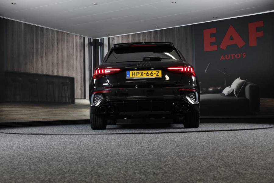 Audi A3 Sportback 40 TFSI e RS3 Look / 204 PK / RS Zetels / Cc / Camera / Navi / Open Pano / Digital Cockpit / Led / Pdc / 18 Inch