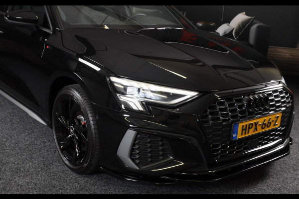 Audi A3 Sportback 40 TFSI e RS3 Look / 204 PK / RS Zetels / Cc / Camera / Navi / Open Pano / Digital Cockpit / Led / Pdc / 18 Inch