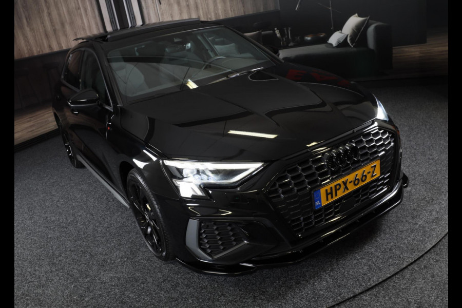 Audi A3 Sportback 40 TFSI e RS3 Look / 204 PK / RS Zetels / Cc / Camera / Navi / Open Pano / Digital Cockpit / Led / Pdc / 18 Inch