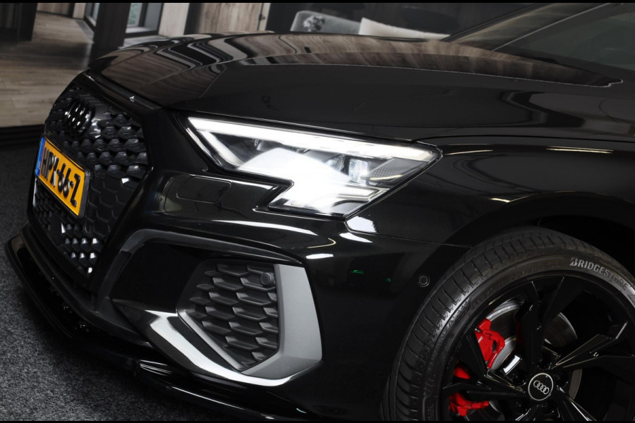 Audi A3 Sportback 40 TFSI e RS3 Look / 204 PK / RS Zetels / Cc / Camera / Navi / Open Pano / Digital Cockpit / Led / Pdc / 18 Inch