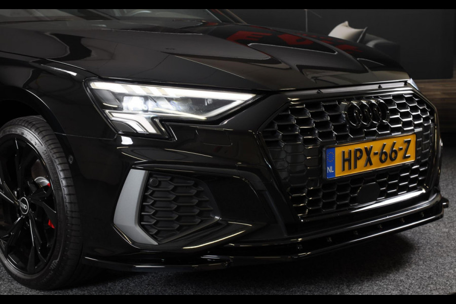 Audi A3 Sportback 40 TFSI e RS3 Look / 204 PK / RS Zetels / Cc / Camera / Navi / Open Pano / Digital Cockpit / Led / Pdc / 18 Inch