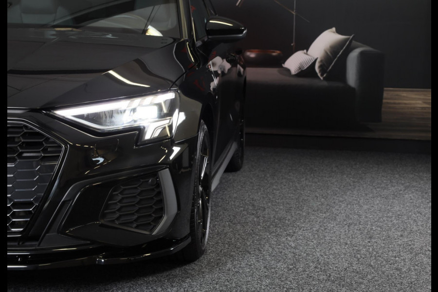 Audi A3 Sportback 40 TFSI e RS3 Look / 204 PK / RS Zetels / Cc / Camera / Navi / Open Pano / Digital Cockpit / Led / Pdc / 18 Inch