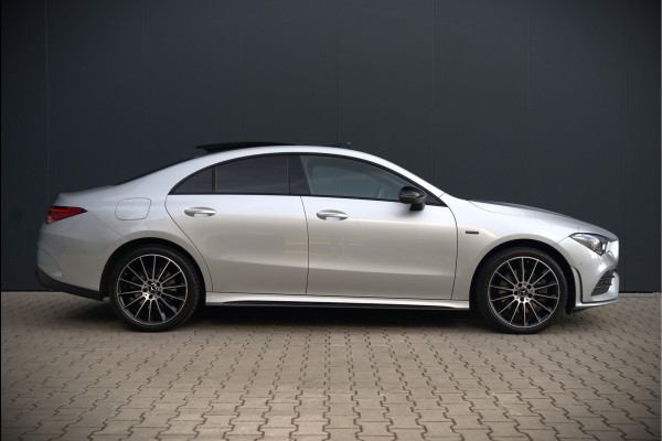 Mercedes-Benz CLA-Klasse 250 e Premium Plus AMG | Panoramadak | Burmester | Stoelverwarming | Apple Carplay | Keyless | Memory Seats| Cruise Control | Ambiance verlichting | 360 Camera | Parkeersensoren | Standkachel | Dodehoekdetectie