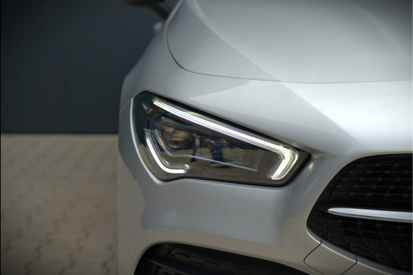 Mercedes-Benz CLA-Klasse 250 e Premium Plus AMG | Panoramadak | Burmester | Stoelverwarming | Apple Carplay | Keyless | Memory Seats| Cruise Control | Ambiance verlichting | 360 Camera | Parkeersensoren | Standkachel | Dodehoekdetectie