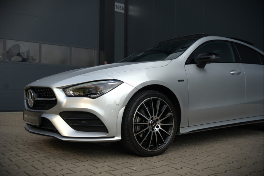 Mercedes-Benz CLA-Klasse 250 e Premium Plus AMG | Panoramadak | Burmester | Stoelverwarming | Apple Carplay | Keyless | Memory Seats| Cruise Control | Ambiance verlichting | 360 Camera | Parkeersensoren | Standkachel | Dodehoekdetectie
