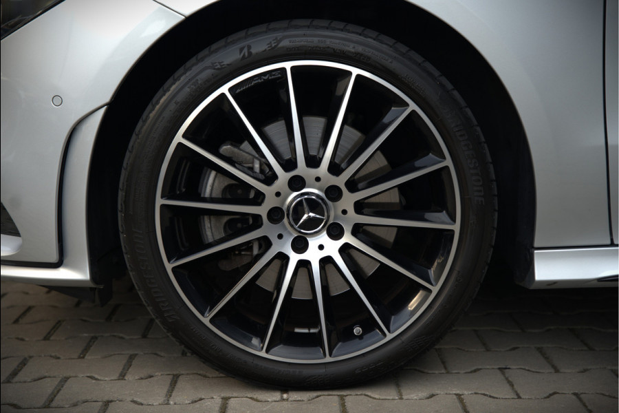 Mercedes-Benz CLA-Klasse 250 e Premium Plus AMG | Panoramadak | Burmester | Stoelverwarming | Apple Carplay | Keyless | Memory Seats| Cruise Control | Ambiance verlichting | 360 Camera | Parkeersensoren | Standkachel | Dodehoekdetectie
