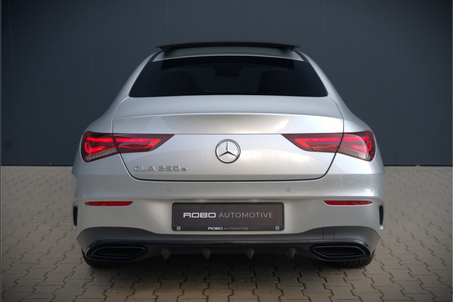 Mercedes-Benz CLA-Klasse 250 e Premium Plus AMG | Panoramadak | Burmester | Stoelverwarming | Apple Carplay | Keyless | Memory Seats| Cruise Control | Ambiance verlichting | 360 Camera | Parkeersensoren | Standkachel | Dodehoekdetectie
