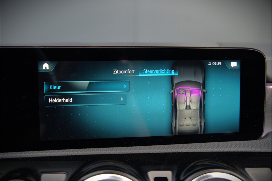 Mercedes-Benz CLA-Klasse 250 e Premium Plus AMG | Panoramadak | Burmester | Stoelverwarming | Apple Carplay | Keyless | Memory Seats| Cruise Control | Ambiance verlichting | 360 Camera | Parkeersensoren | Standkachel | Dodehoekdetectie